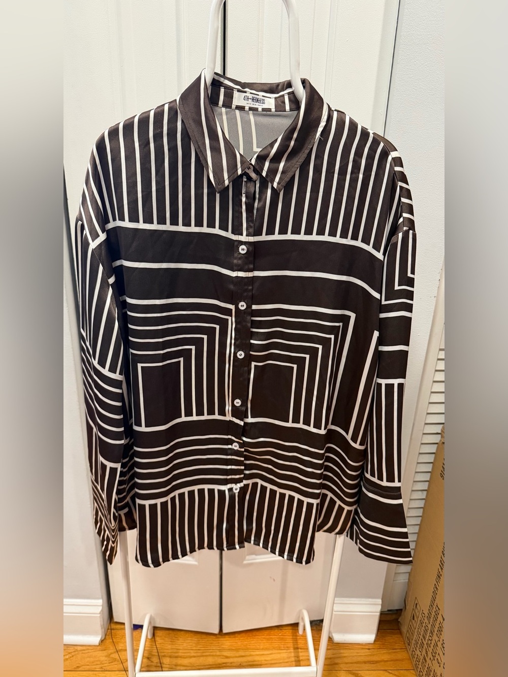 4TH & RECKLESS Wide Cuffs Button Front Amira Shirt Brown Women’s Size XL